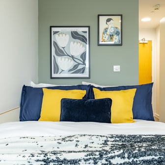 Platinum En Suite - Image 2